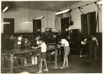 Talleres de la Escuela de Orientación Profesional y Preaprendizaje en el palacio Arzobispo Mayoral de Játiva